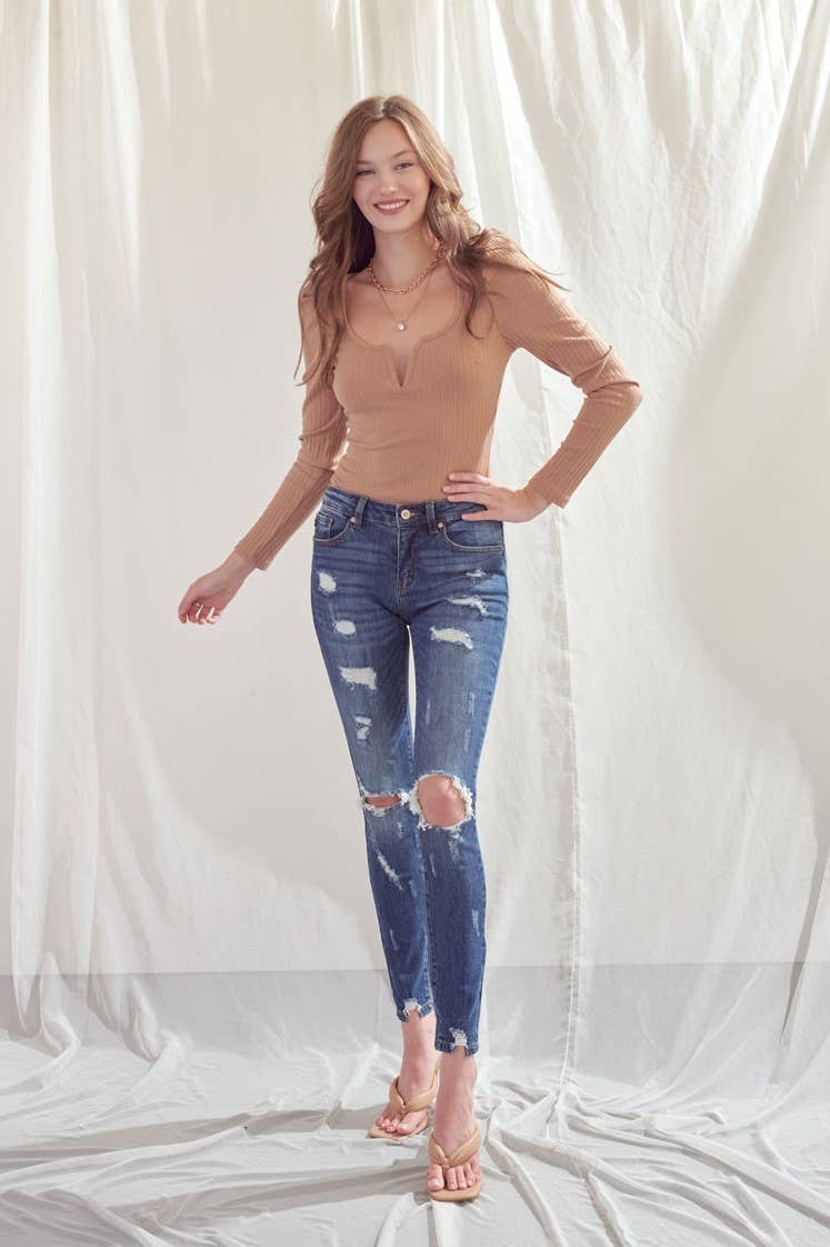 Kancan Mid-Rise Super Skinny Distressed Jean